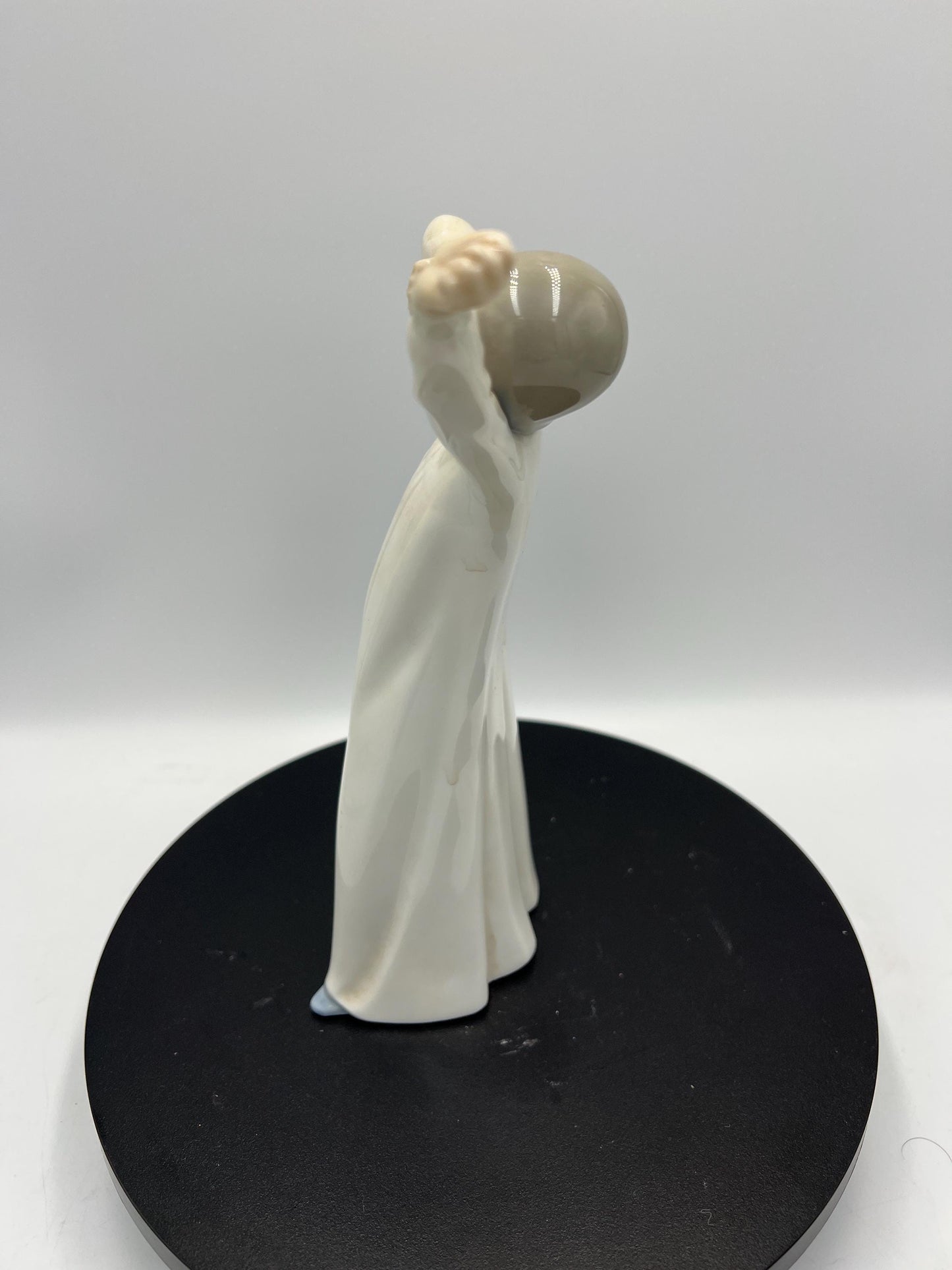 Children in Nightgowns: Lladro / Nao  - Porcelain w Glossy Finish. No Box. Sold individually