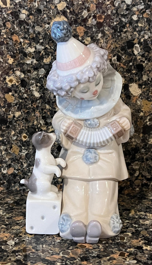 Lladro Porcelain Sculpture "Pierrot with Concertina", Model #5279.