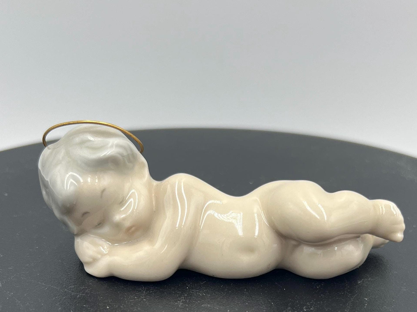 Lladro Figurine: Vintage Porcelain Angel Jesus Nativity Figurine Christmas Holiday Festivity Minimal Classic Porcelain