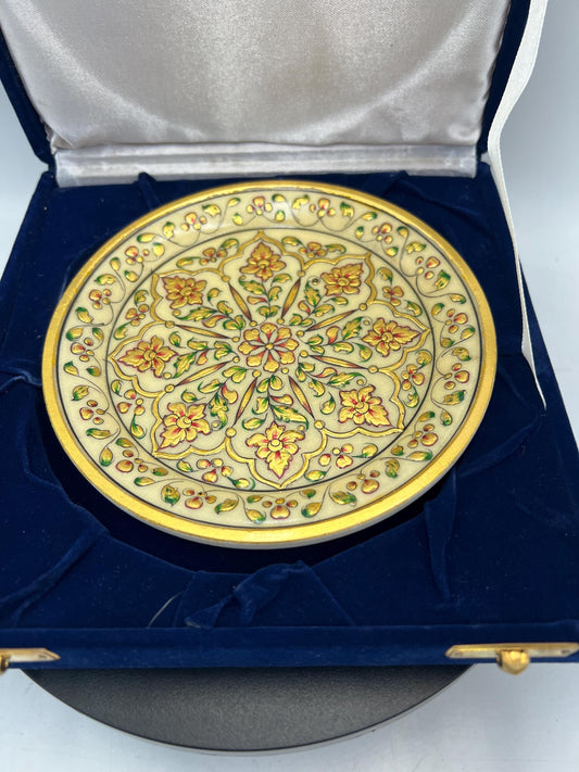 Jaipur Plate Marble with Gold Inlay. Includes Case