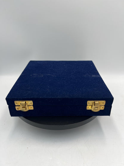 Jaipur Plate Marble with Gold Inlay. Includes Case