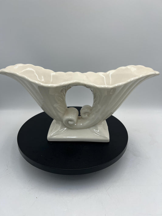 Abingdon Pottery Vintage Double Cornucopia Planter