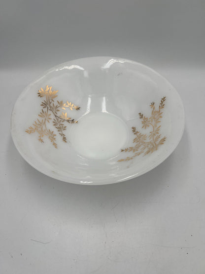 Vintage Federal Glass Golden Glory 8 1/2 Inch Serving Bowl White With Gold