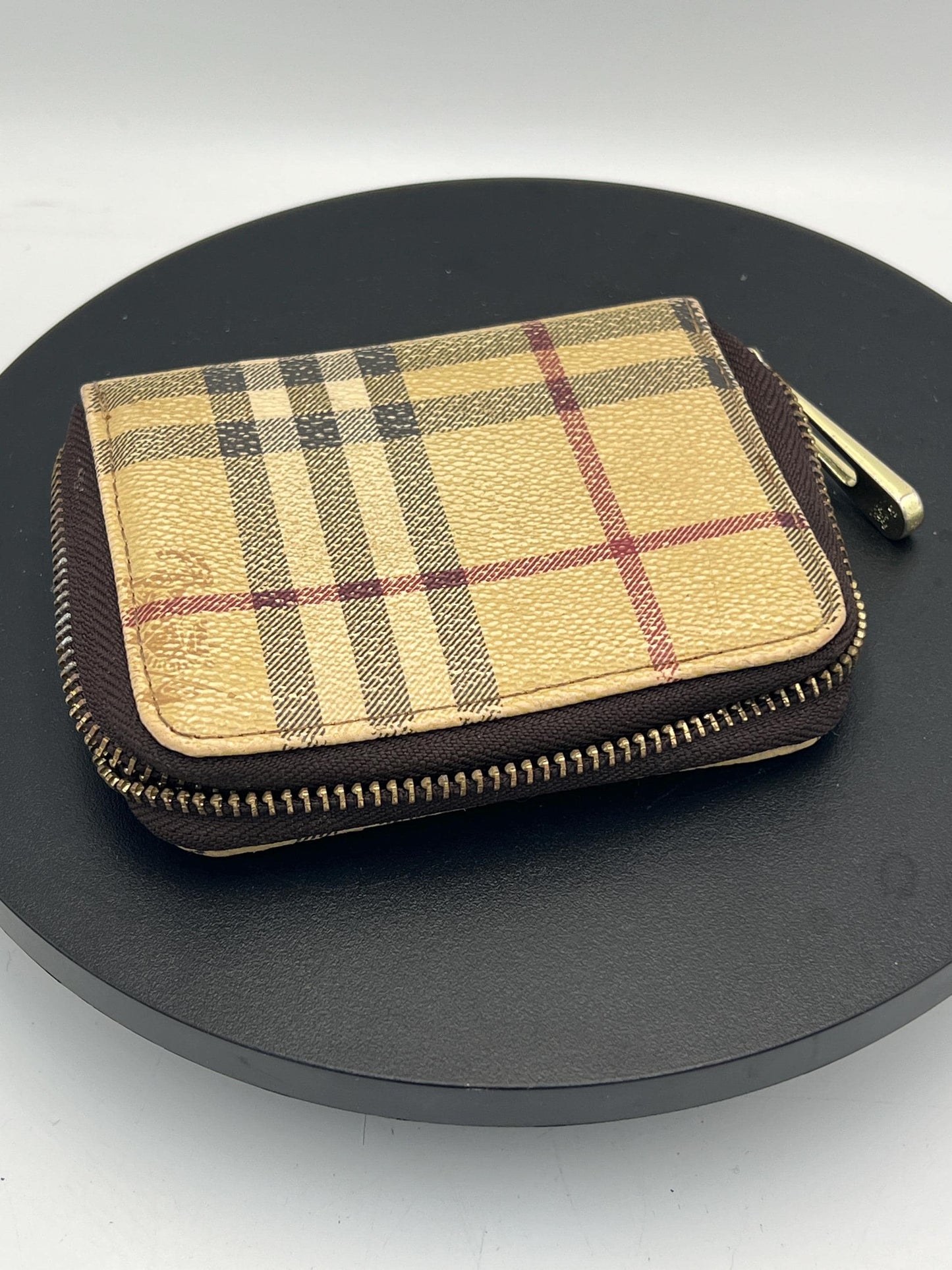 Burberry Nova Check Zip Around Wallet Beige Plaid Compact Wallet Coin Purse Card Holder Brown Trim Authentic Vintage Style