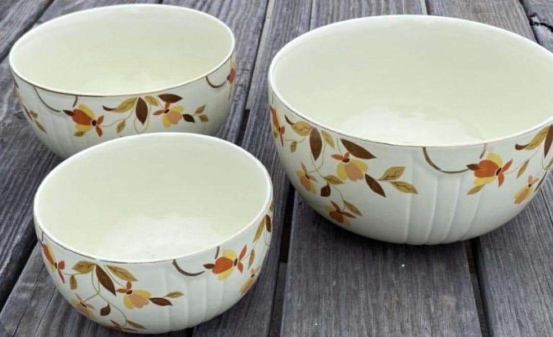 Hall’s Superior Nesting Mixing Bowls, 3 Piece, Autumn Leaf pattern, Designer, Ceramic